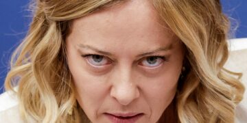 Pornografische website schandaal: Italiaanse premier Melona woedend vanwege veranderde foto’s