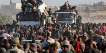 Humanitaire vrachtwagens Gaza stranden: 90% bereikt bestemming niet