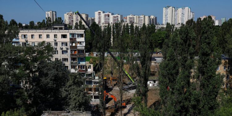 Russische aanval in Kyiv eist vijf kinderlevens onder 31 doden