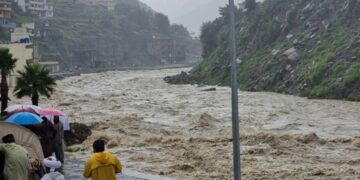 Rampzalige overstromingen in Pakistan eisen 200 levens in 24 uur