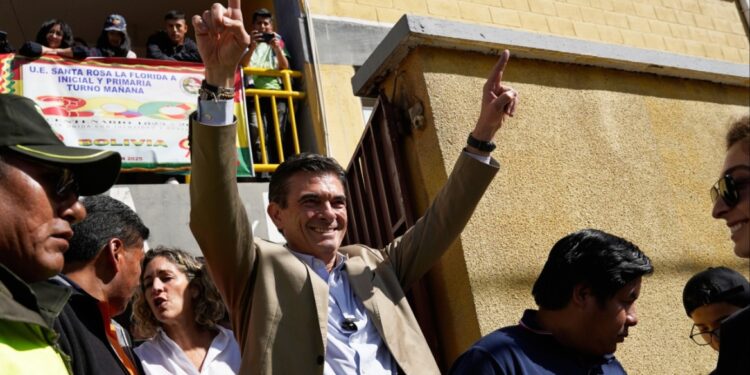 Twee rechtse kandidaten naar tweede ronde verkiezingen Bolivia