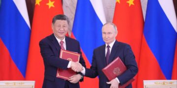 Poetin ontmoet leiders in China voor Shanghai Summit.