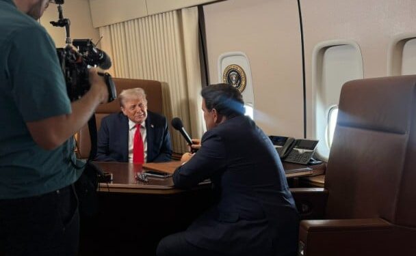 Als ontmoeting met Poetin mislukt, vertrekt Trump met Air Force One