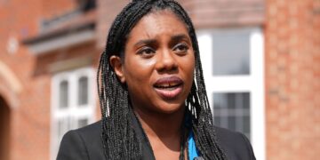 Kemi Badenoch identificeert zich niet langer als Nigeriaans