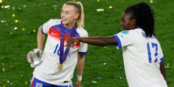 Waarschuwing uitgevers: AI-boeken imiteren sportautobiografieën