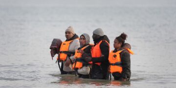 Valt Keir Starmer in de val van kleine bootjes?