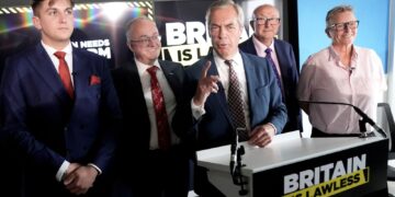 Nigel Farage daagde me uit om na 9pm in Londen te lopen: mijn reactie.