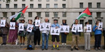 Britse journalisten eisen actie van premier tegen oorlog in Gaza.