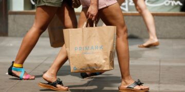 Vertraging in economische groei VK door hogere bedrijfskosten