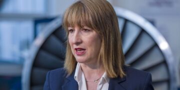 Chancellor waarschuwt voor ‘aanzienlijke belastingverhogingen’ vanwege ‘onmogelijk dilemma’