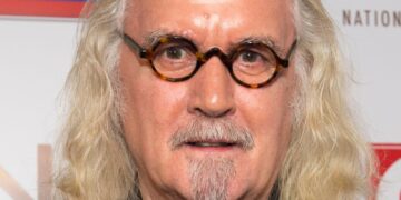 Oplichters misbruiken AI om Sir Billy Connolly na te bootsen.