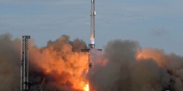 Spectaculaire testvlucht van Starship: SpaceX’s grootste raket na jaar van tegenslagen