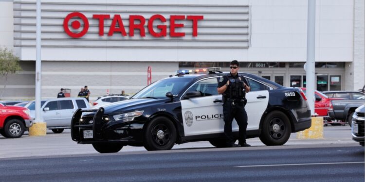 Dodelijke schietpartij buiten winkel in Texas leidt tot arrestatie van dader