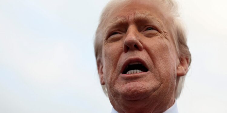 Trump laat Oekraïne beslissen over landuitwisselingen vanuit Air Force One