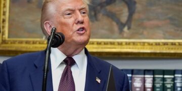 Secundaire boetes in Moskou: Trump positief over Poetin tijdens Whitkov-vergadering.