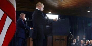 Trump steunt plan Poetin voor territoriumconcessie om oorlog te voorkomen.