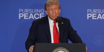 Trump ontevreden over Russisch bombardement op Amerikaanse fabriek in Oekraïne