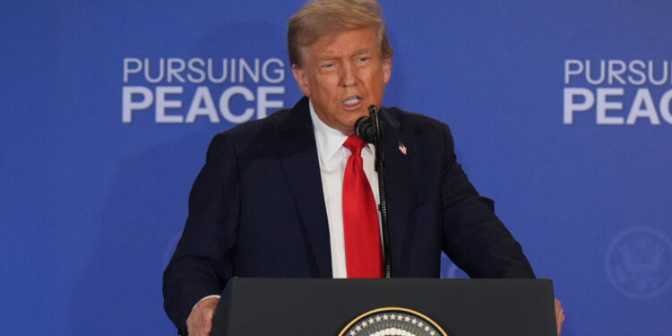 Trump ontevreden over Russisch bombardement op Amerikaanse fabriek in Oekraïne