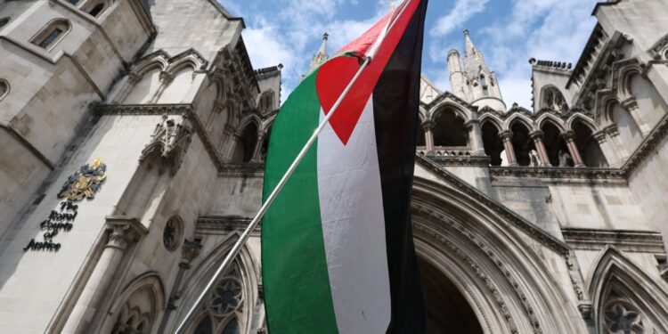 Beurzen voor Gaza-studenten: studeren aan Britse universiteiten