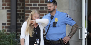 Dodelijke schietpartij in kerk Minneapolis: twee kinderen gedood door dader met drie wapens