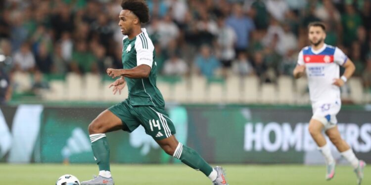 Eerste contact voor nieuw contract met Palmer-Brown bij Panathinaikos