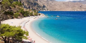 Ontdek unieke bestemmingen in de Middellandse Zee, Maldiven, Griekse eilanden en Arabische Golf