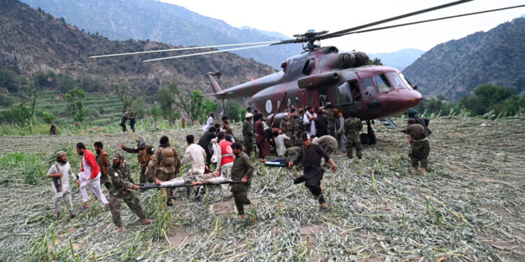 Hoop op overlevenden na dodelijke aardbeving in Afghanistan