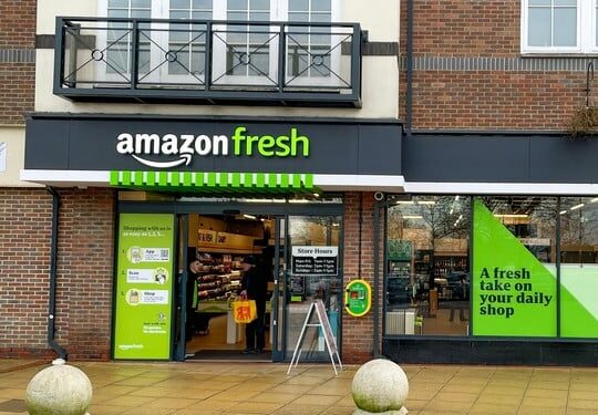 Amazon beveiligt boodschappen met hangslot in Londen