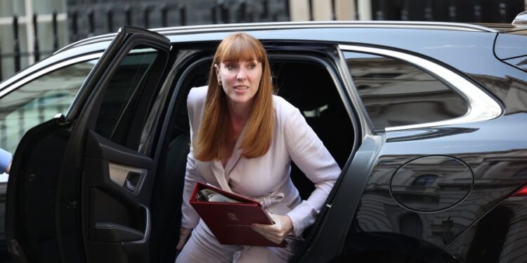 Vice-premier Angela Renner stapt op vanwege belastingfout