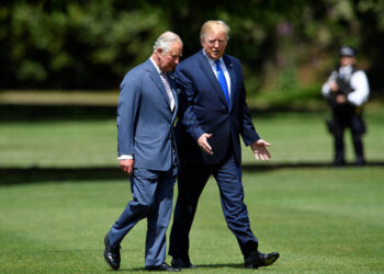 Trump’s controversiële bezoek aan Groot-Brittannië: processie en kannibalisme in Windsor
