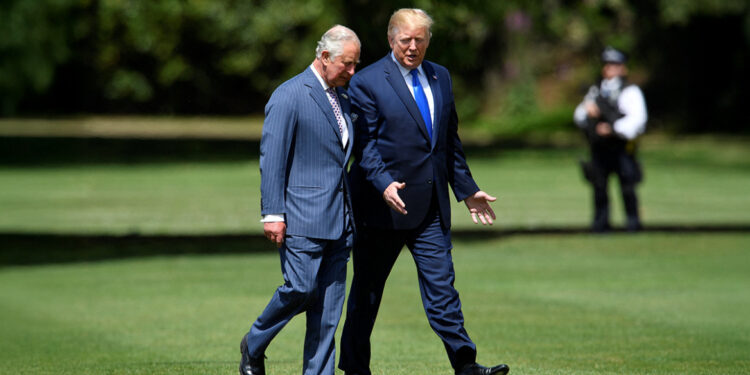 Trump’s controversiële bezoek aan Groot-Brittannië: processie en kannibalisme in Windsor