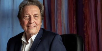 Elon Musks vader beschuldigd van seksueel misbruik door vijf kinderen