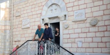 Christenen in Gaza trotseren Israël en blijven in kerken.