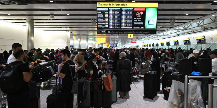 Russische betrokkenheid bij cyberaanval op vluchten van Heathrow naar Brussel