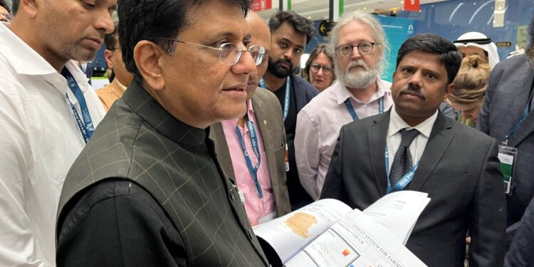 Amerikaanse minister van Handel bezoekt India voor commerciële gesprekken