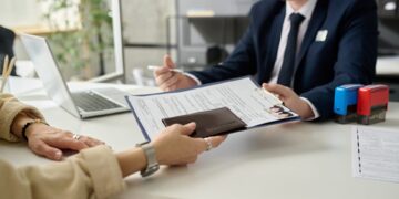 Stijgende werkloosheidsuitkeringen zorgen voor aarzeling bij particuliere sector