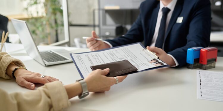 Stijgende werkloosheidsuitkeringen zorgen voor aarzeling bij particuliere sector