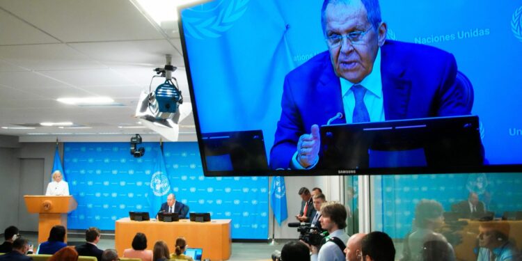 Lavrov waarschuwt voor spijt van neerhalen drone in Russisch luchtruim