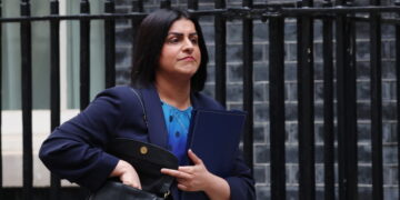 Minister van Binnenlandse Zaken bezorgd om escalatie verre reizen