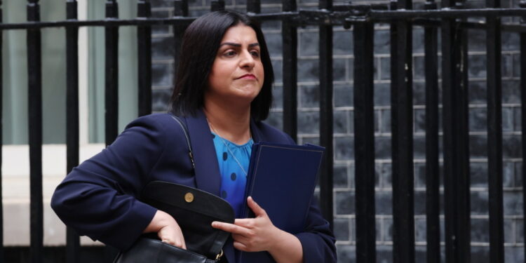 Minister van Binnenlandse Zaken bezorgd om escalatie verre reizen