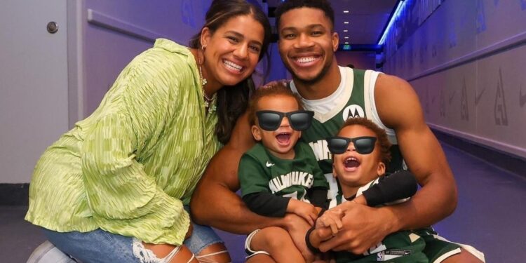 Het masker van glimlachen: verborgen pijn en angst