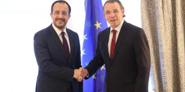 Chevron versterkt banden met Cyprus en New York