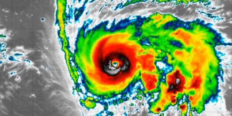 Eilanden bedreigd door versterking cycloon Umberto in Atlantische Oceaan
