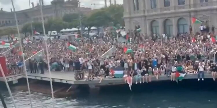 Terugsturen Global Sumudilla Flotilla-schakelaars naar Gazastrook vanuit Barcelona