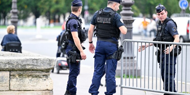 Varkenshoofden voor moskeeën in Parijs