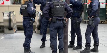 Voertuig valt op voetgangers: 1 dode en 5 gewonden