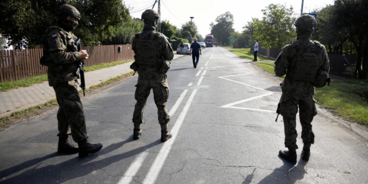 NAVOTest grenzen betrokkenheid na Russische drones in Polen, Rusland zwijgt