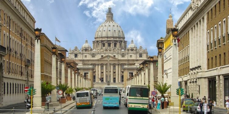 Een derde van Italianen bezorgd over financiële situatie na vakantie