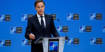 NAVO-lidstaten mogen Russische vliegtuigen neerschieten binnen NAVO-gebied