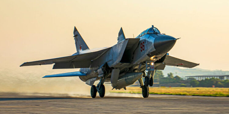 Poetin speelt kat-en-muisspel boven Europa: EU bespreekt sancties